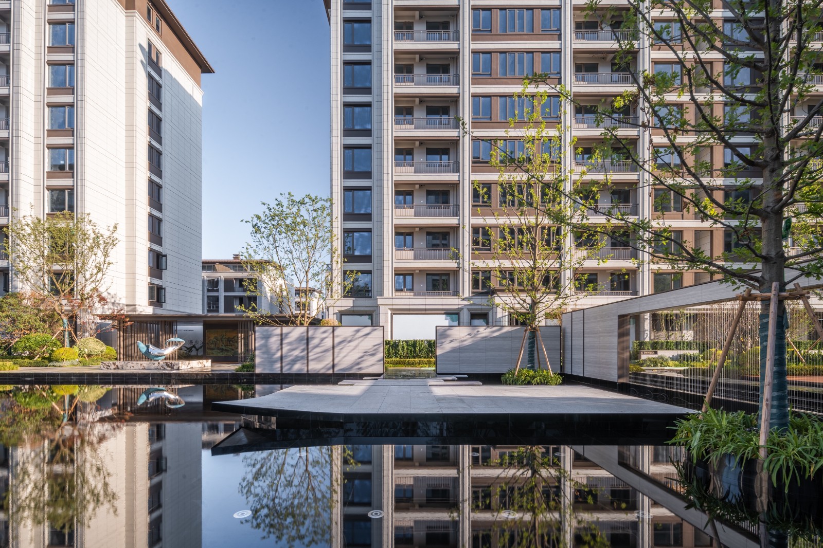 策馬爭(zhēng)先“開(kāi)門(mén)紅”｜信安置業(yè)公司以 “滿(mǎn)格” 激情奏響春日奮進(jìn)曲